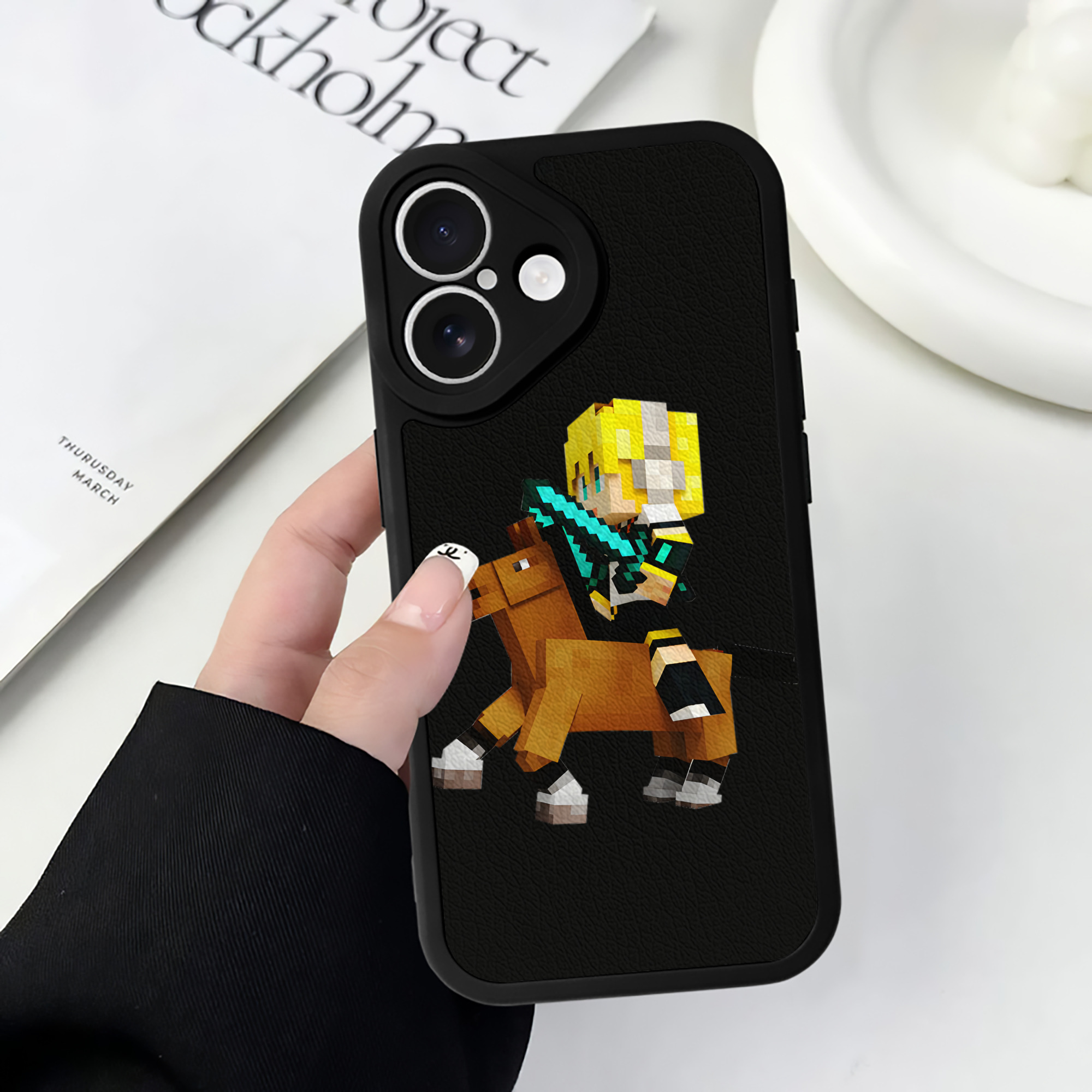 （画像用） マインクラフト ブロックの世界 Minecraft MC Block world 【iPhone 16シリーズ対応】シリコンスマホケース（レザー調） 材質：シリコン